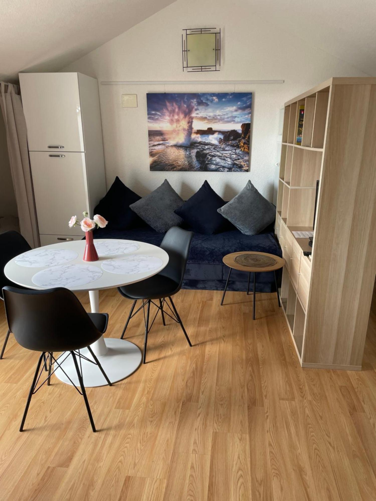 Casa Estancia Studio Apartment Njivice Eksteriør bilde